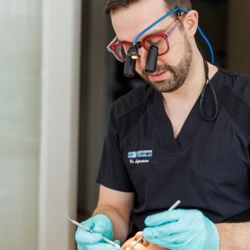 Dr Sean Lafontaine. Centre Dentaire IED Implantologie Esthétique Dentisterie Générale Pierrefonds Montréal Quebec Dentistes